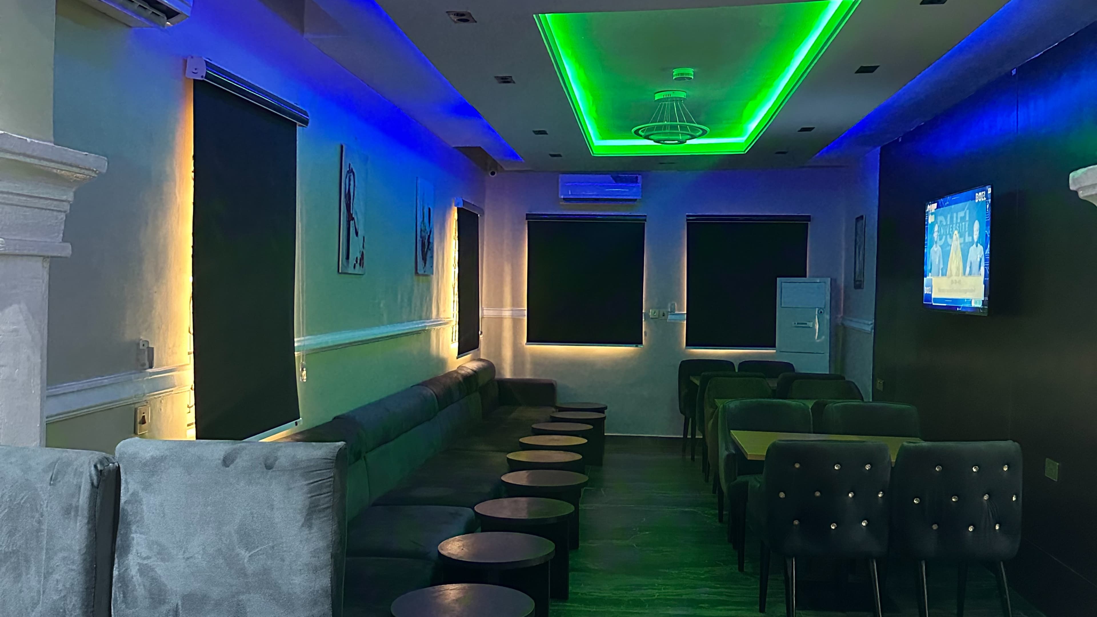 lounge_bar